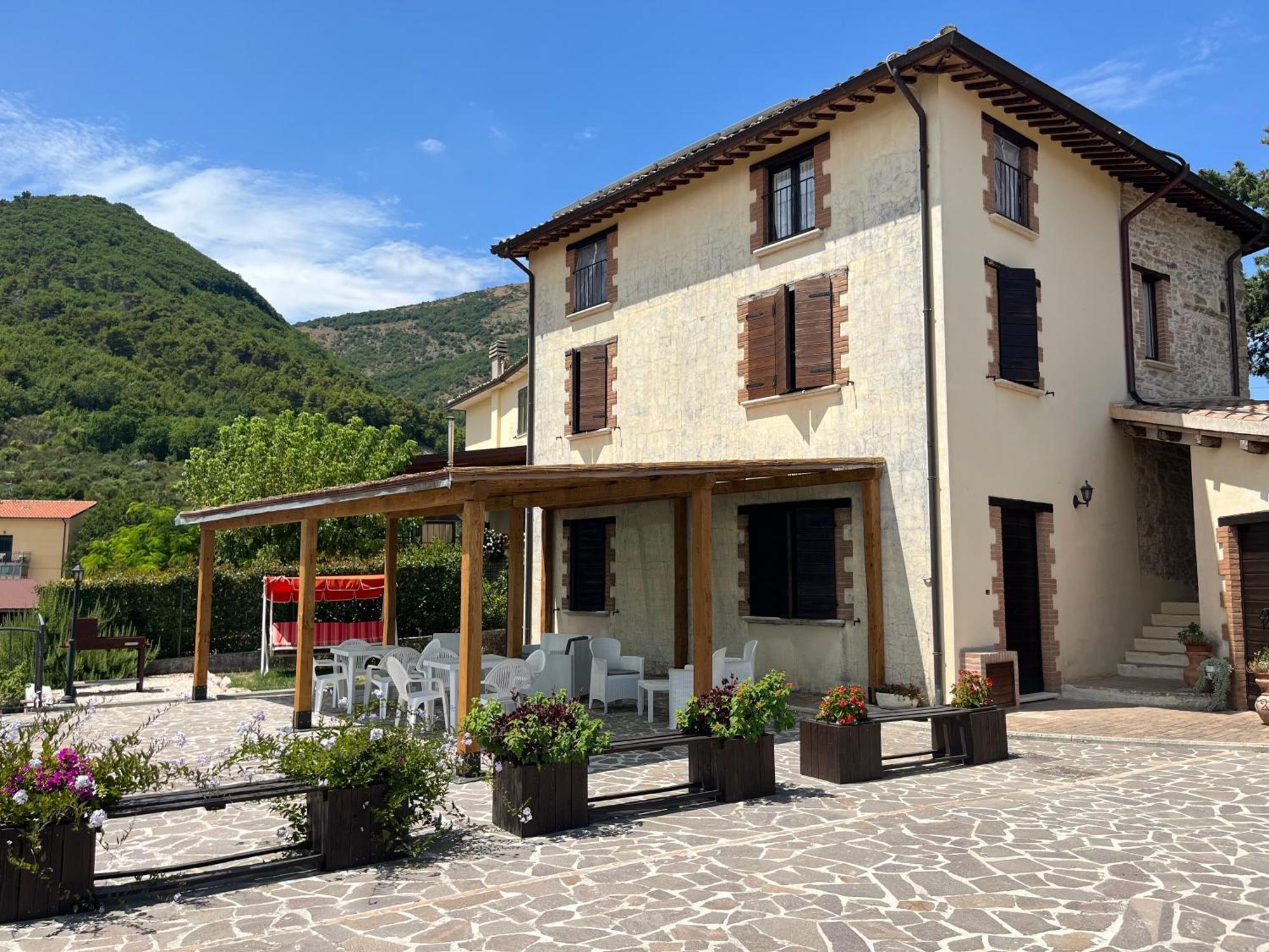 Casa Vacanze Vecchio Frantoio Residenza Moraiolo 斯波莱托 外观 照片